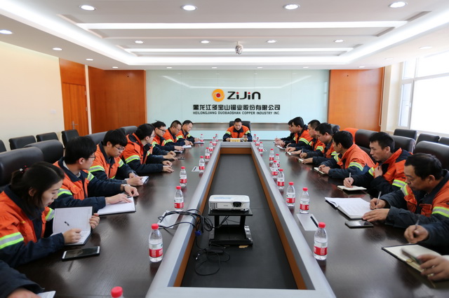 不負韶華 敢挑重擔(dān)做貢獻 賴桂華主持召開2019年新晉升管理干部座談會-640.JPG