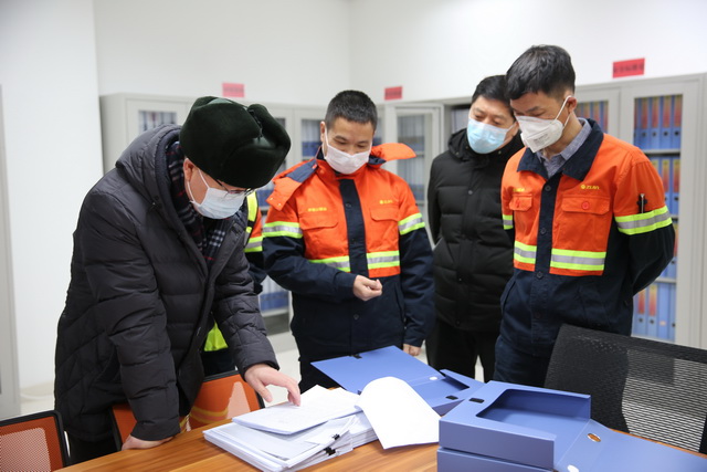 黑河市市委書記馬里調(diào)研多寶山銅業(yè)  (1)-640.jpg